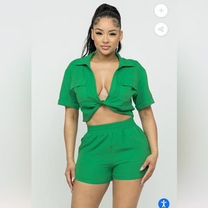Love J. USA Kelly green two piece short set L